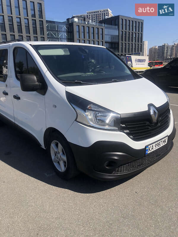 Мінівен Renault Trafic 2015 в Києві