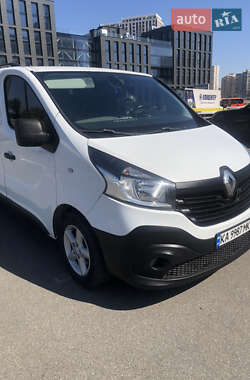 Минивэн Renault Trafic 2015 в 