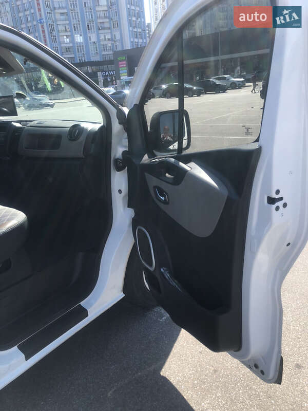 Мінівен Renault Trafic 2015 в Києві