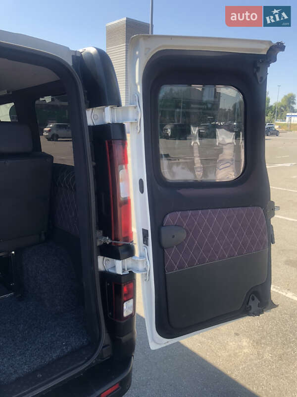 Мінівен Renault Trafic 2015 в Києві