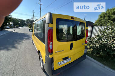 Микроавтобус Renault Trafic 2006 в Хоросткове