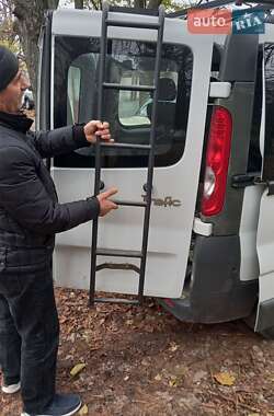 Минивэн Renault Trafic 2012 в 