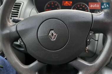 Минивэн Renault Trafic 2012 в 