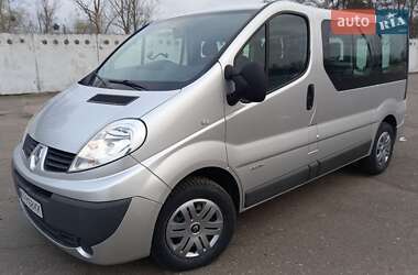 Минивэн Renault Trafic 2012 в 