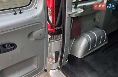 Минивэн Renault Trafic 2012 в 