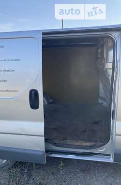 Грузовой фургон Renault Trafic 2005 в Львове