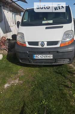 Грузовой фургон Renault Trafic 2004 в Берестечку