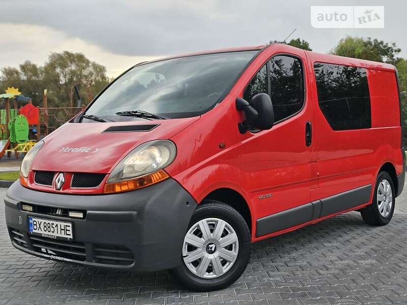 Мінівен Renault Trafic 2002 в Хмельницькому