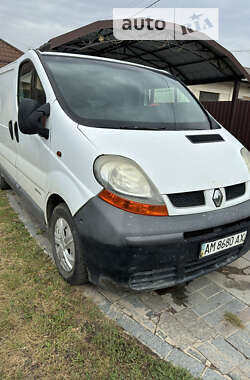 Вантажний фургон Renault Trafic 2005 в Коростишеві