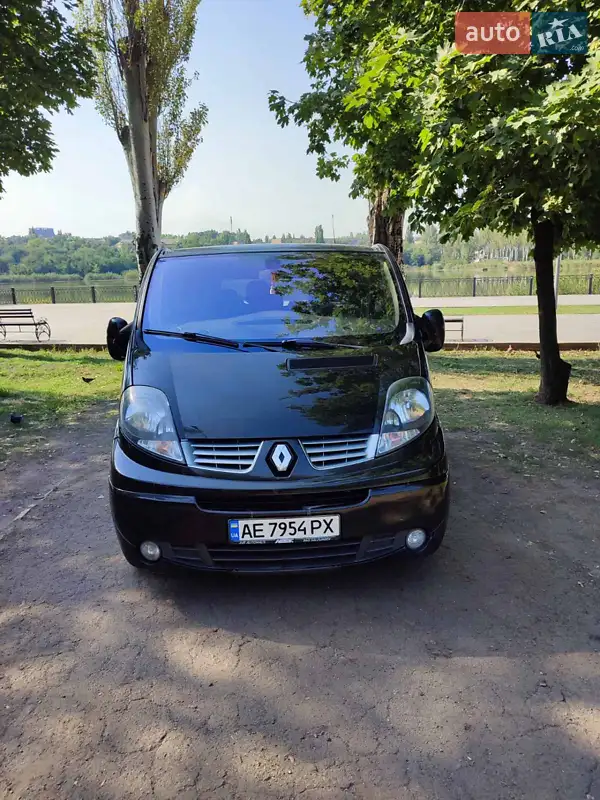 Мінівен Renault Trafic 2013 в 