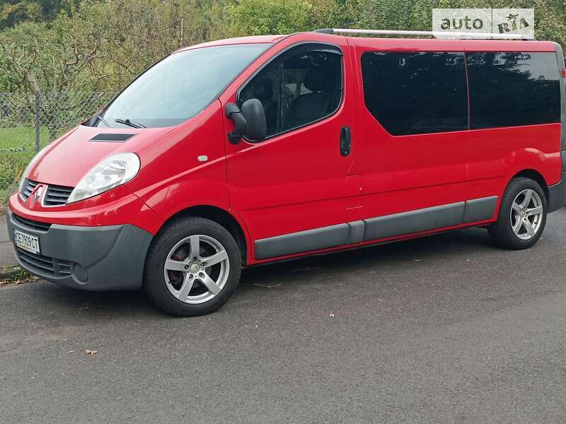 Мінівен Renault Trafic 2013 в Чернівцях