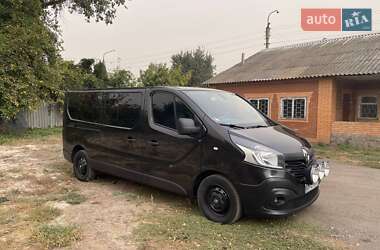 Минивэн Renault Trafic 2016 в 