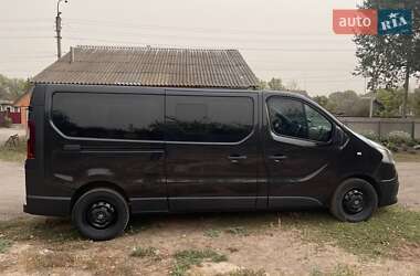 Минивэн Renault Trafic 2016 в 