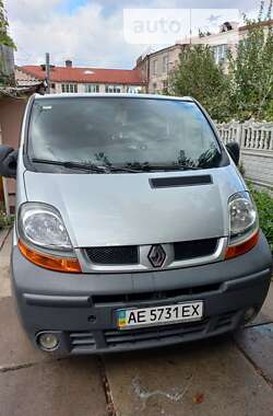 Мінівен Renault Trafic 2004 в Дніпрі