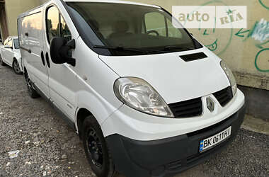 Вантажний фургон Renault Trafic 2013 в Ужгороді