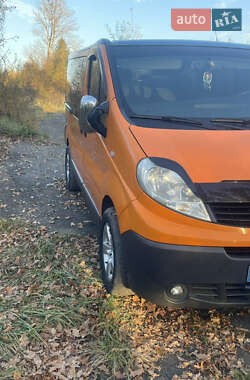 Минивэн Renault Trafic 2008 в Хырове