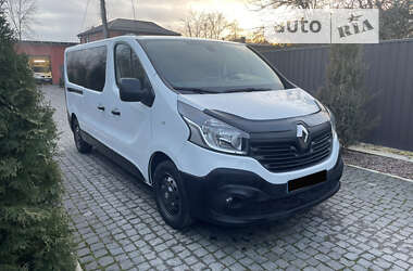 Грузопассажирский фургон Renault Trafic 2018 в Коростене