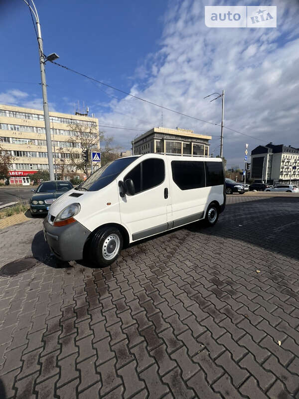 Мінівен Renault Trafic 2004 в Камені-Каширському