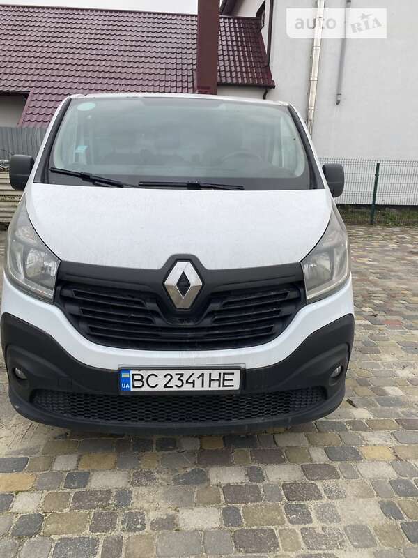 Грузовой фургон Renault Trafic 2015 в Бродах