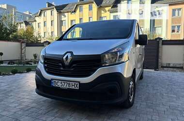 Грузовой фургон Renault Trafic 2015 в Львове