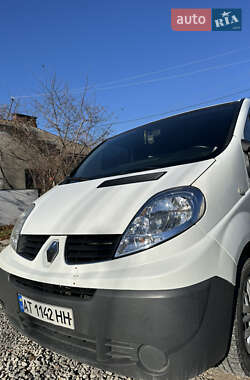 Мінівен Renault Trafic 2009 в Івано-Франківську