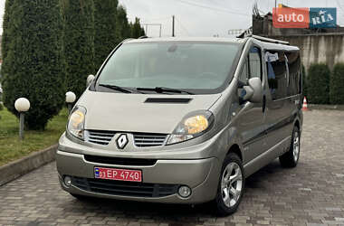 Минивэн Renault Trafic 2011 в Сарнах