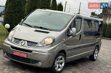 Минивэн Renault Trafic 2011 в Сарнах