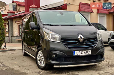 Грузовой фургон Renault Trafic 2015 в Полтаве