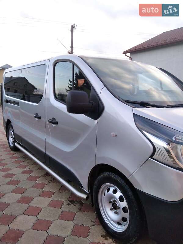 Мінівен Renault Trafic 2015 в 
