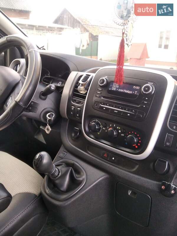 Минивэн Renault Trafic 2015 в Самборе