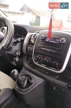 Мінівен Renault Trafic 2015 в 