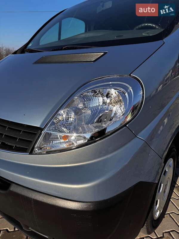 Минивэн Renault Trafic 2011 в Полтаве фото 12 Минивэн Renault Trafic 2011 в Полтаве