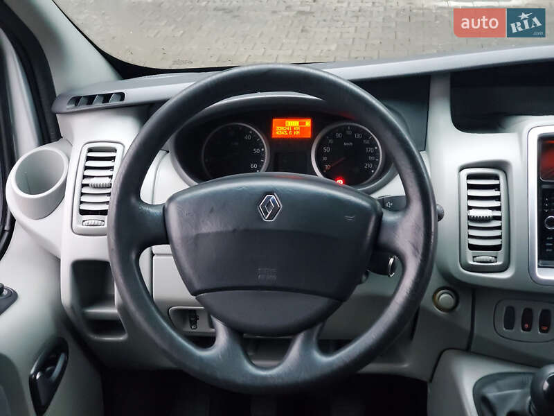 Мінівен Renault Trafic 2011 в Рівному