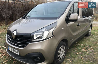 Мінівен Renault Trafic 2015 в Дніпрі