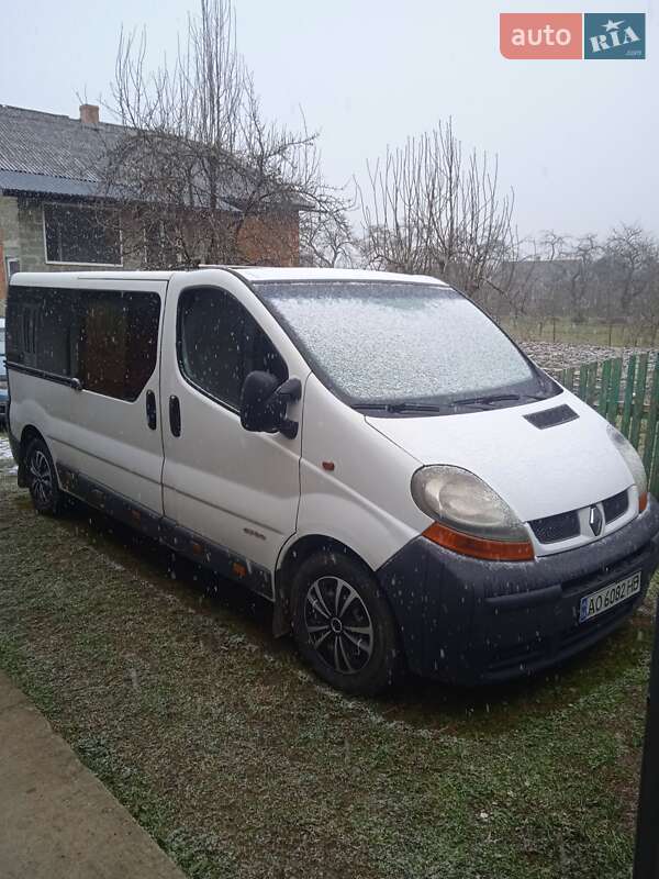 Мінівен Renault Trafic 2005 в Старому Самборі