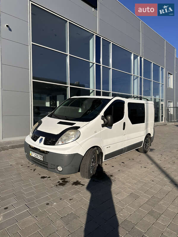 Минивэн Renault Trafic 2008 в Ивано-Франковске