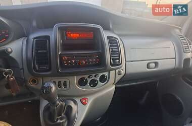 Вантажний фургон Renault Trafic 2012 в Вараші