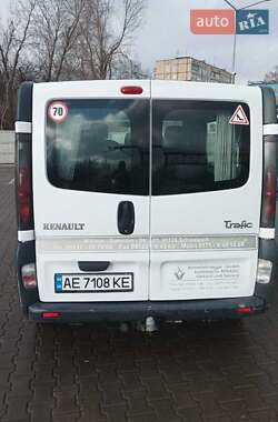 Минивэн Renault Trafic 2004 в 