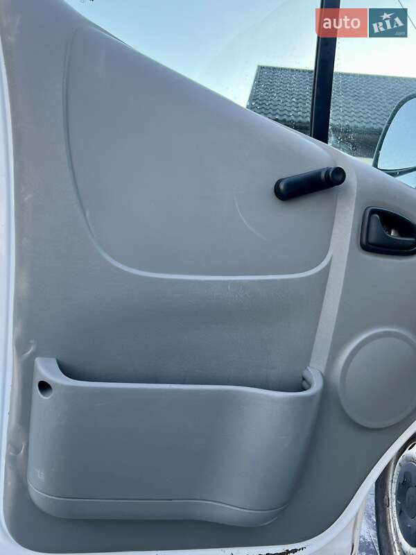 Вахтовый автомобиль / Кунг Renault Trafic 2005 в Львове