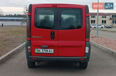 Мінівен Renault Trafic 2003 в Сарнах