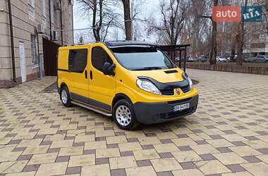 Мінівен Renault Trafic 2003 в Кривому Розі