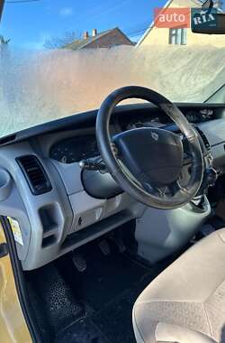 Минивэн Renault Trafic 2005 в 