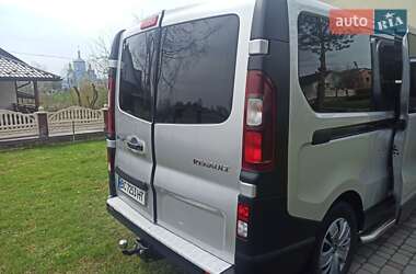 Минивэн Renault Trafic 2015 в 