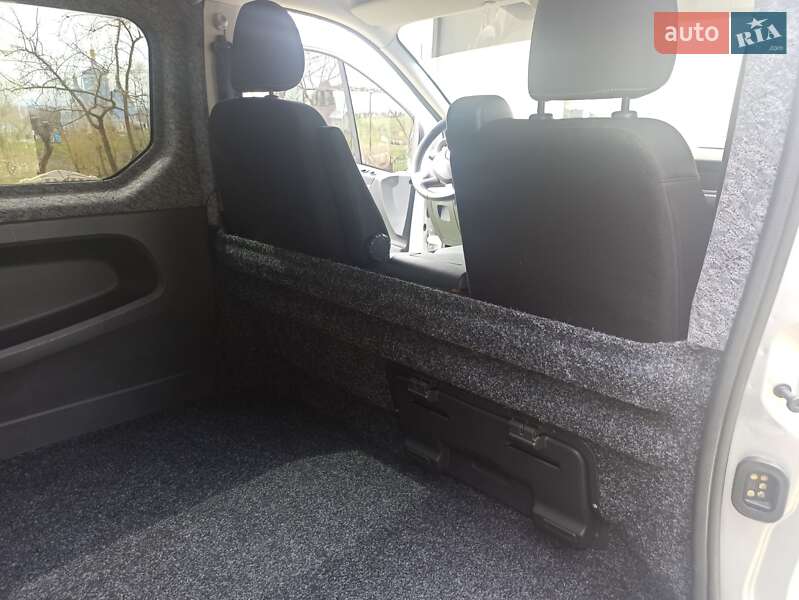 Минивэн Renault Trafic 2015 в Самборе фото 21 Минивэн Renault Trafic 2015 в Самборе