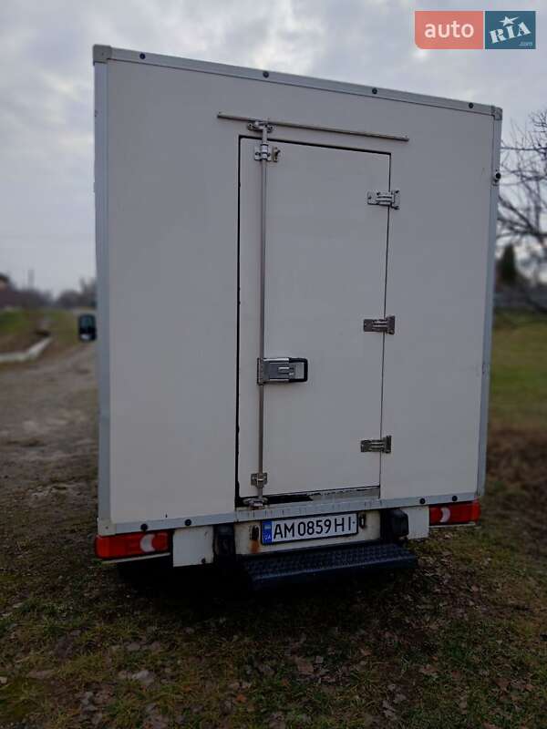 Грузовой фургон Renault Trafic 2013 в Бердичеве фото 37 Грузовой фургон Renault Trafic 2013 в Бердичеве