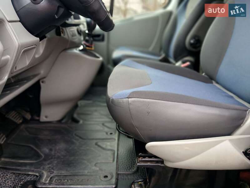 Грузовой фургон Renault Trafic 2013 в Бердичеве фото 40 Грузовой фургон Renault Trafic 2013 в Бердичеве