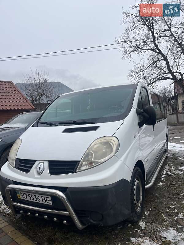 Мінівен Renault Trafic 2007 в Тячеві