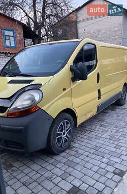 Грузовой фургон Renault Trafic 2003 в 