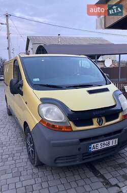 Грузовой фургон Renault Trafic 2003 в 
