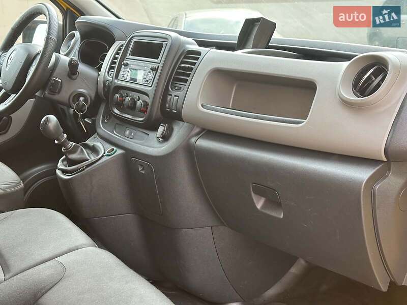 Вантажний фургон Renault Trafic 2017 в Одесі фото 19 Вантажний фургон Renault Trafic 2017 в Одесі